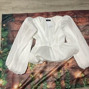 AKIRA White Textured Peplum Blouse with Balloon Sleeves